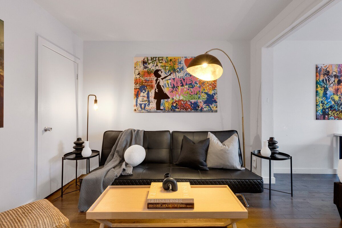 LiV MTL Avenue-1277 Spacious 3BR Near Downtown MTL gallery image 2