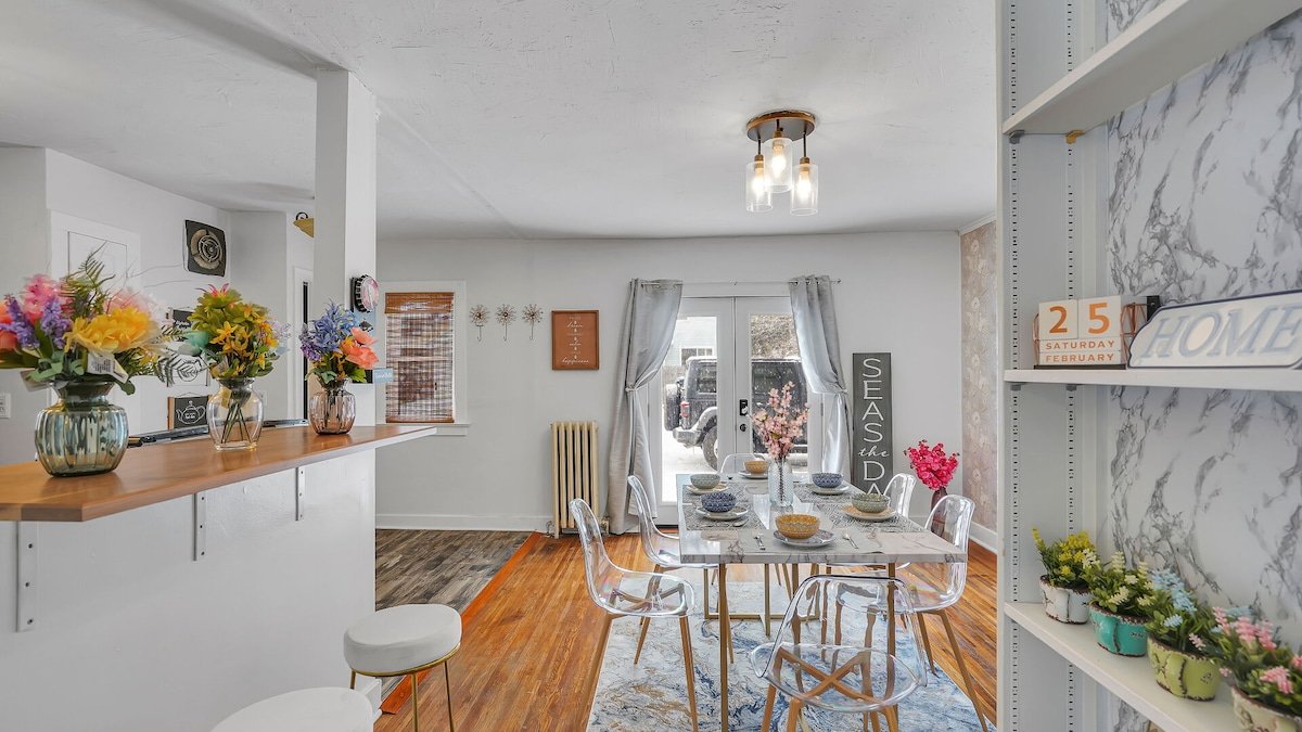 Perfect getaway home for family and friends gallery image 3