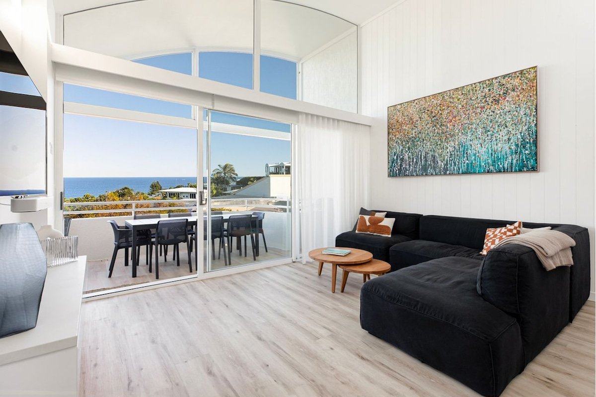 11 Cote D’Azure– Magnificent Ocean Views gallery image 5