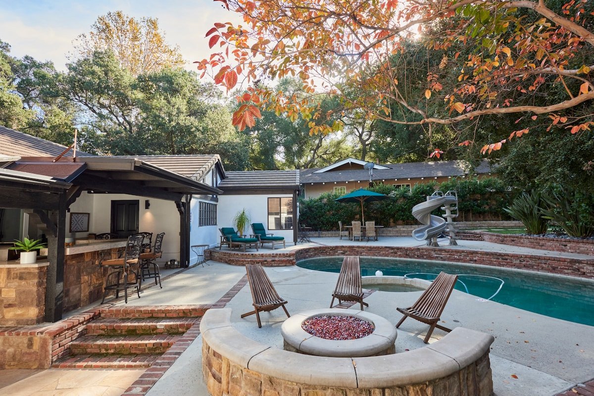 Whispers of the Oak – A Sprawling Ranch Revival gallery image 2