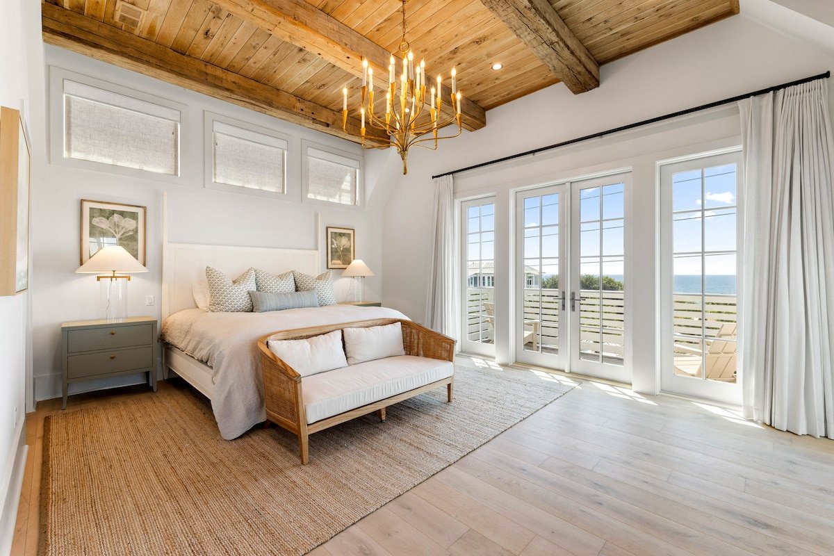 Loaded Lux Home Steps 2 Beach! Sleeps 20! LSV Incl gallery image 3