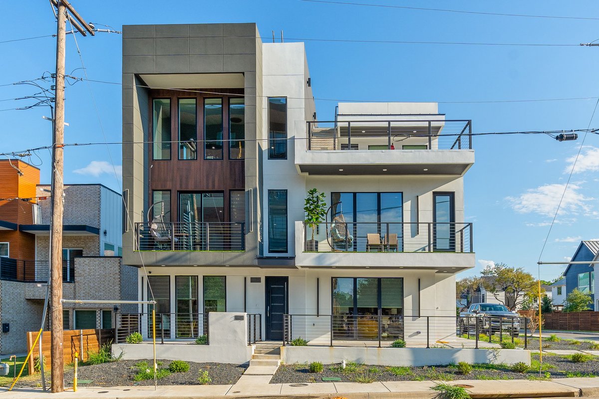 Luxurious Newly Built 5 BR 6 Bath Home w/ Rooftop