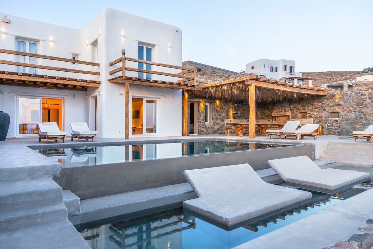 3BD Villa RiaMarChris Mykonos PrivPool Live&Travel gallery image 3