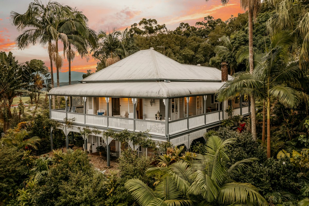 The Glenelg Whole Residence (8 persons)