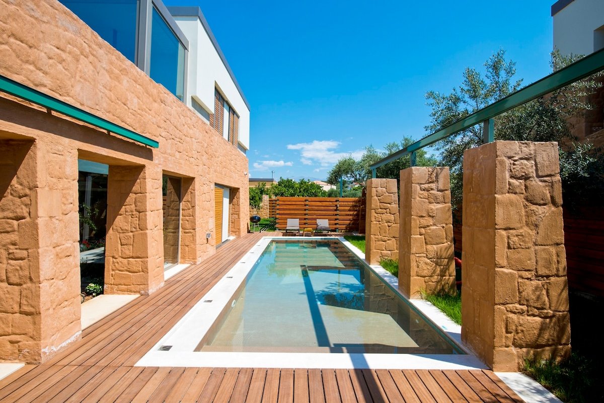 Luxury 3 Villas With Heated pools-Up to 21 guest gallery image 4