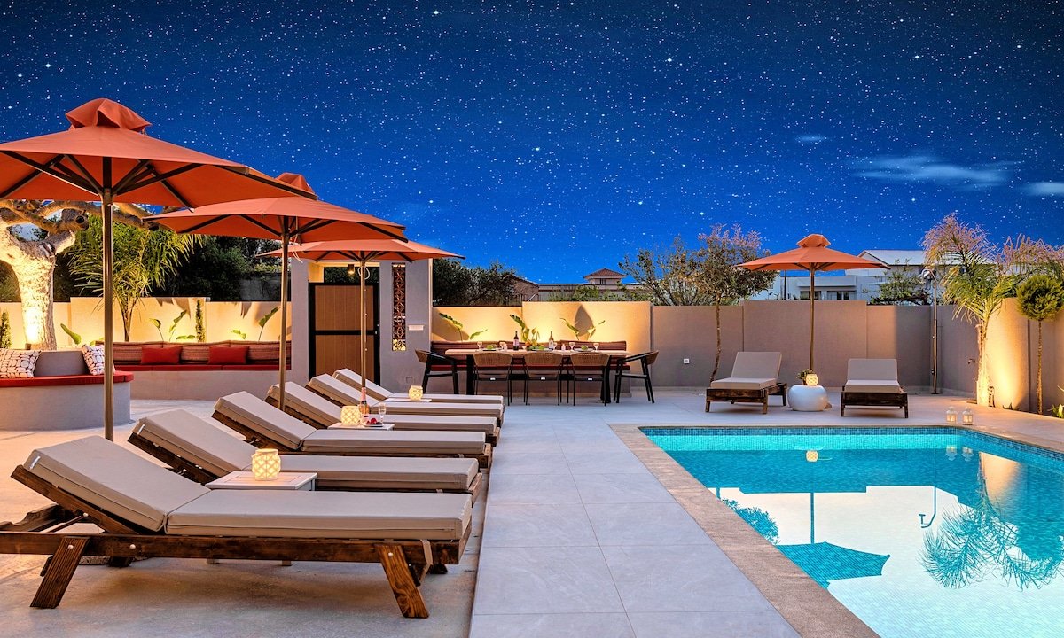 Villa Remezzo Heated Pool, Beach Side, 24 guests gallery image 2