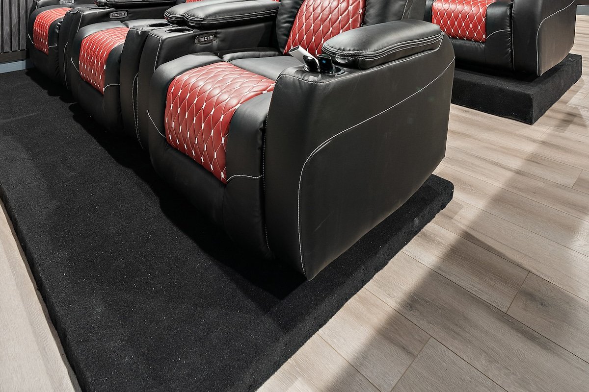 Sleeps14 GameRoom Sauna Hottub Murals HomeTheatre gallery image 4