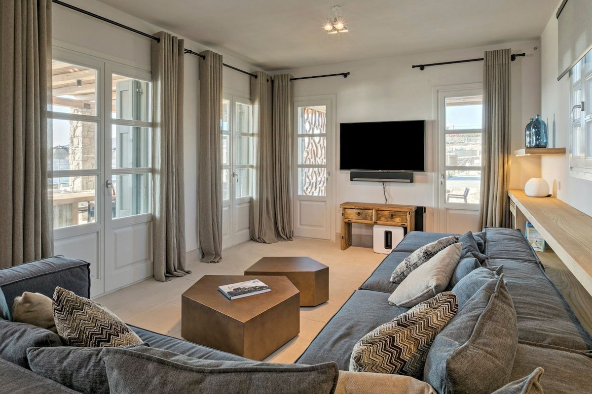 “Delphine” by Aqualiving Villas gallery image 2