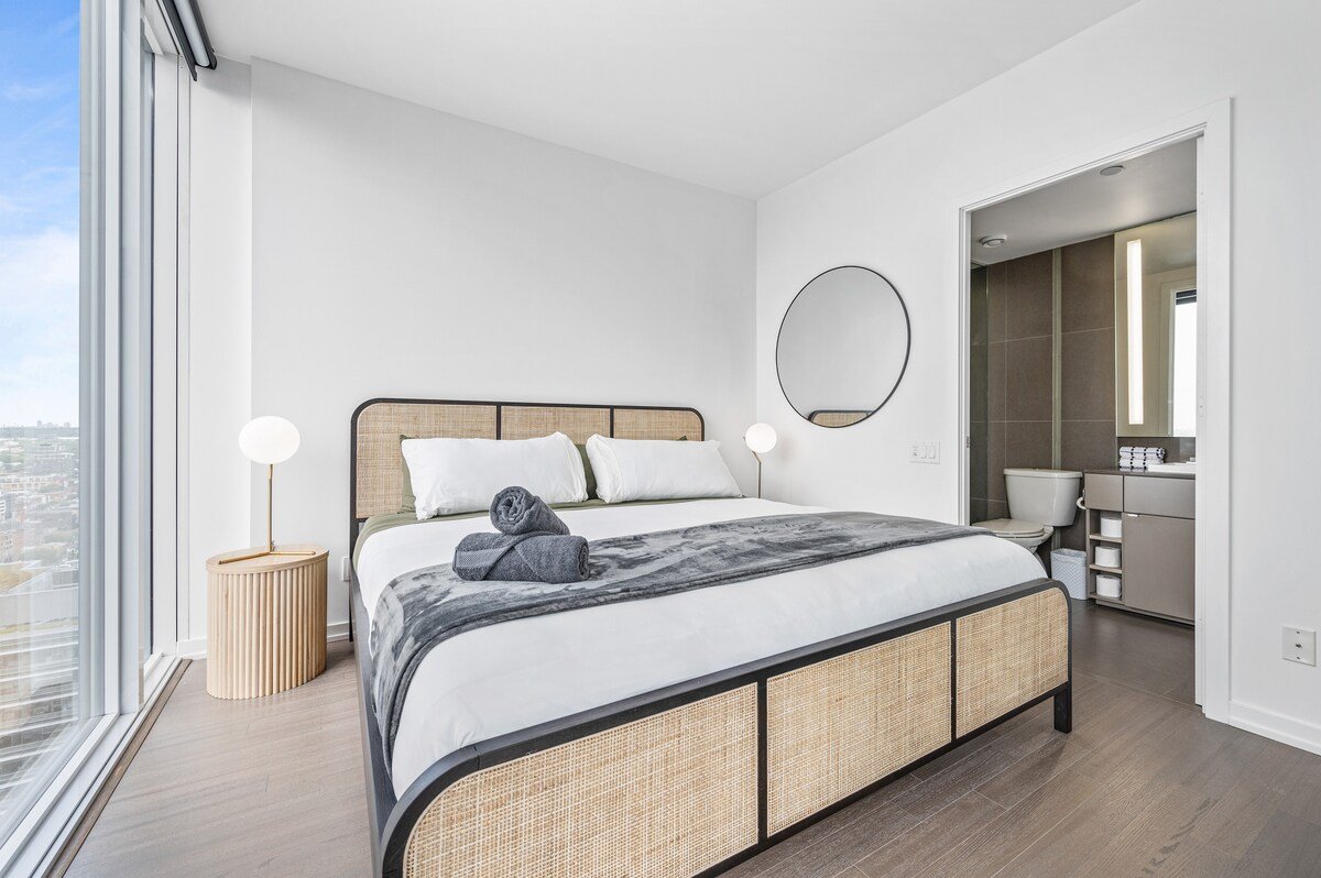 Stunning High Floor Luxury Condo w/ Gorgeous View gallery image 5