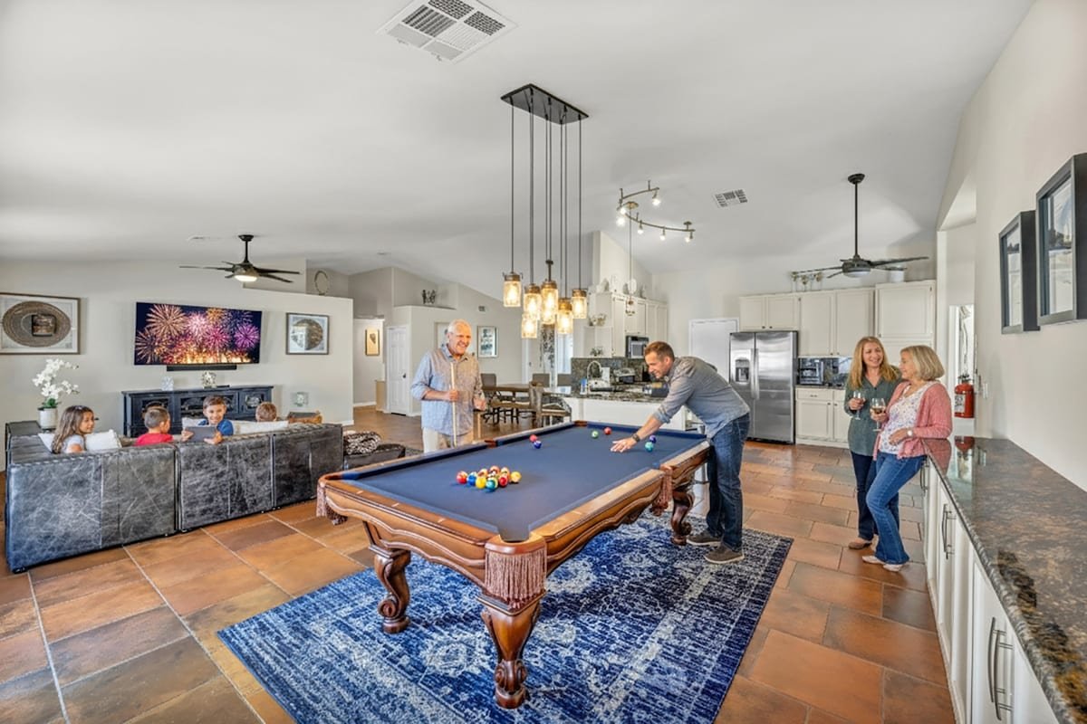 Near Vegas Strip 1Story, 5BR, Pool, HotTub, Games gallery image 5