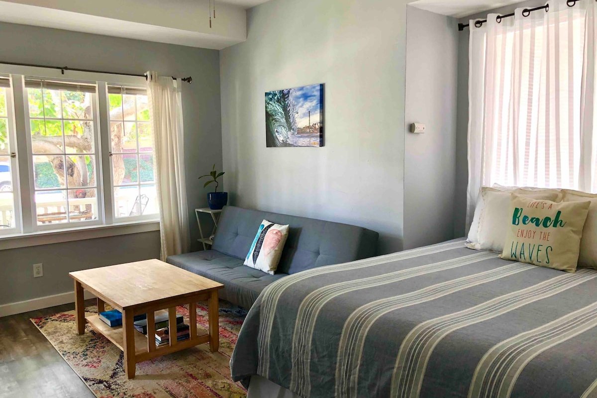 Sunlit Surf Retreat gallery image 5