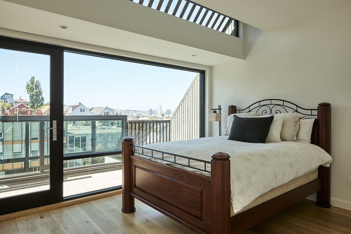 Modern SF Skyline View gallery image 5