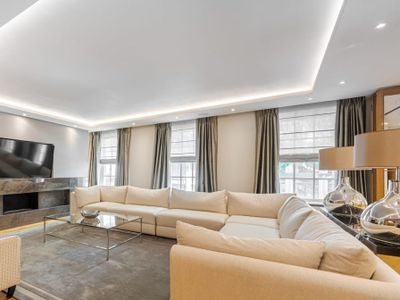 BRAND NEW 3 bedroom luxury flat in Mayfair with AC