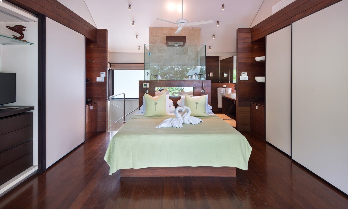 Shoestring gallery image 3