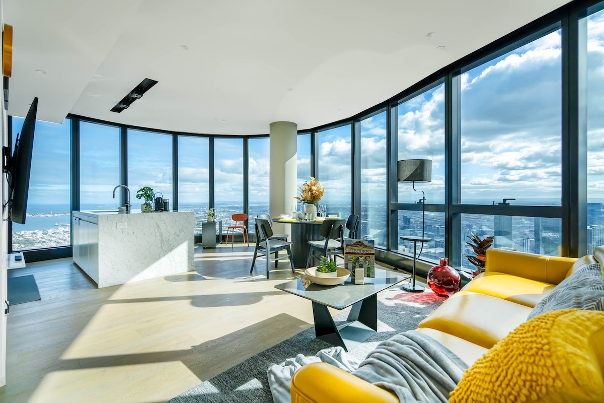 Pinnacle of LV85 3BR high-rise living#Australia108 gallery image 2