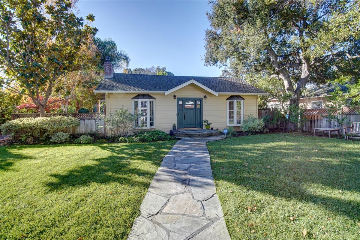 Beautiful remodeled 3bd/2ba home at Menlo Park