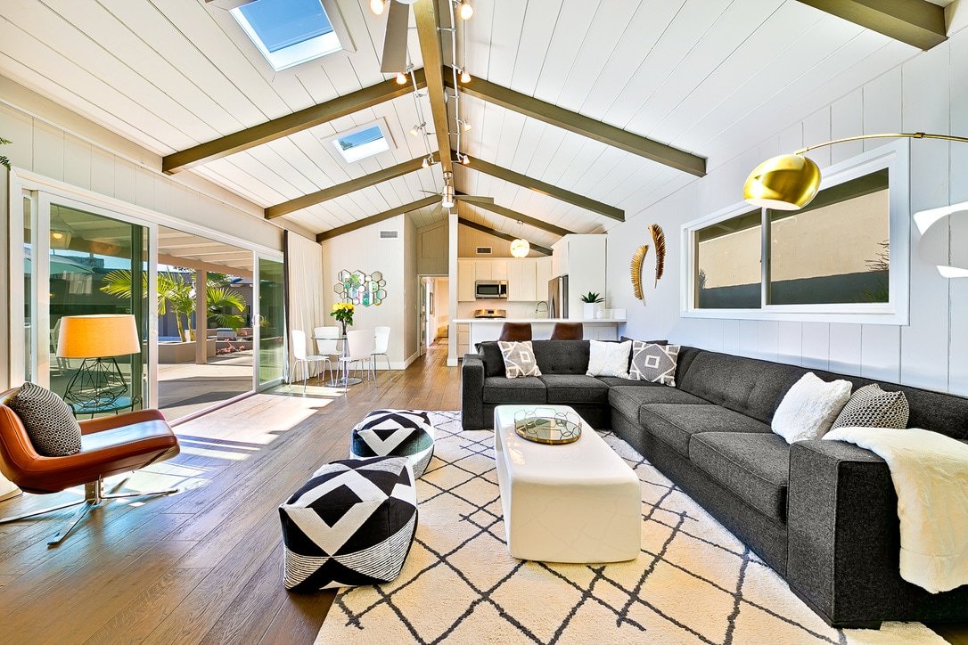 Luxury Gateway to La Jolla gallery image 2