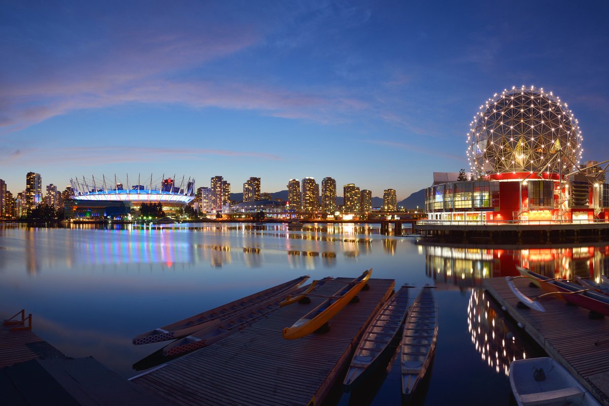 Executive Condo 3 beds 2 separate baths ac parking