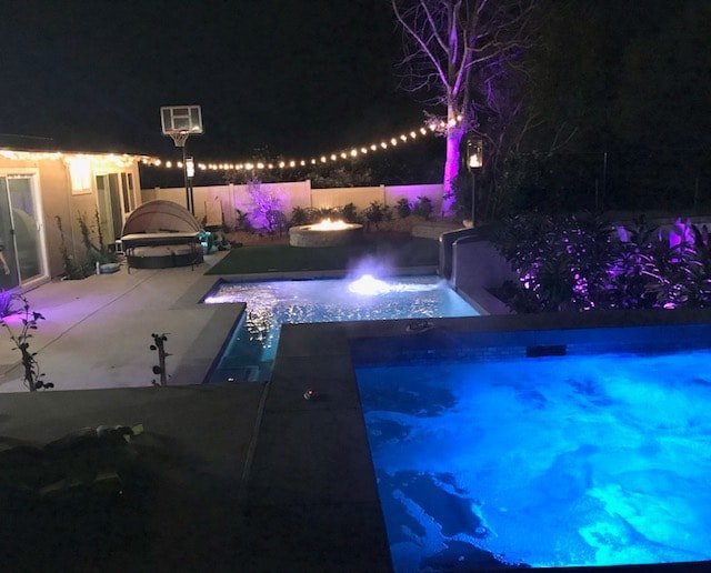 Gorgeous pool, close to beach, restaurants &shops! gallery image 5