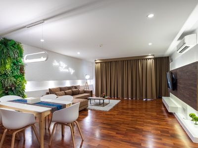 Benviar -150sqm Two Bedroom Suite @Chitlom