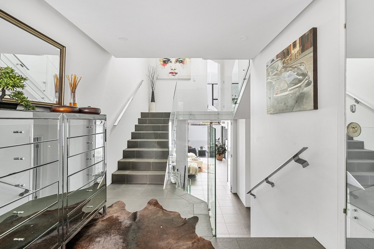 Perched on the edge of the most iconic Harbour gallery image 4