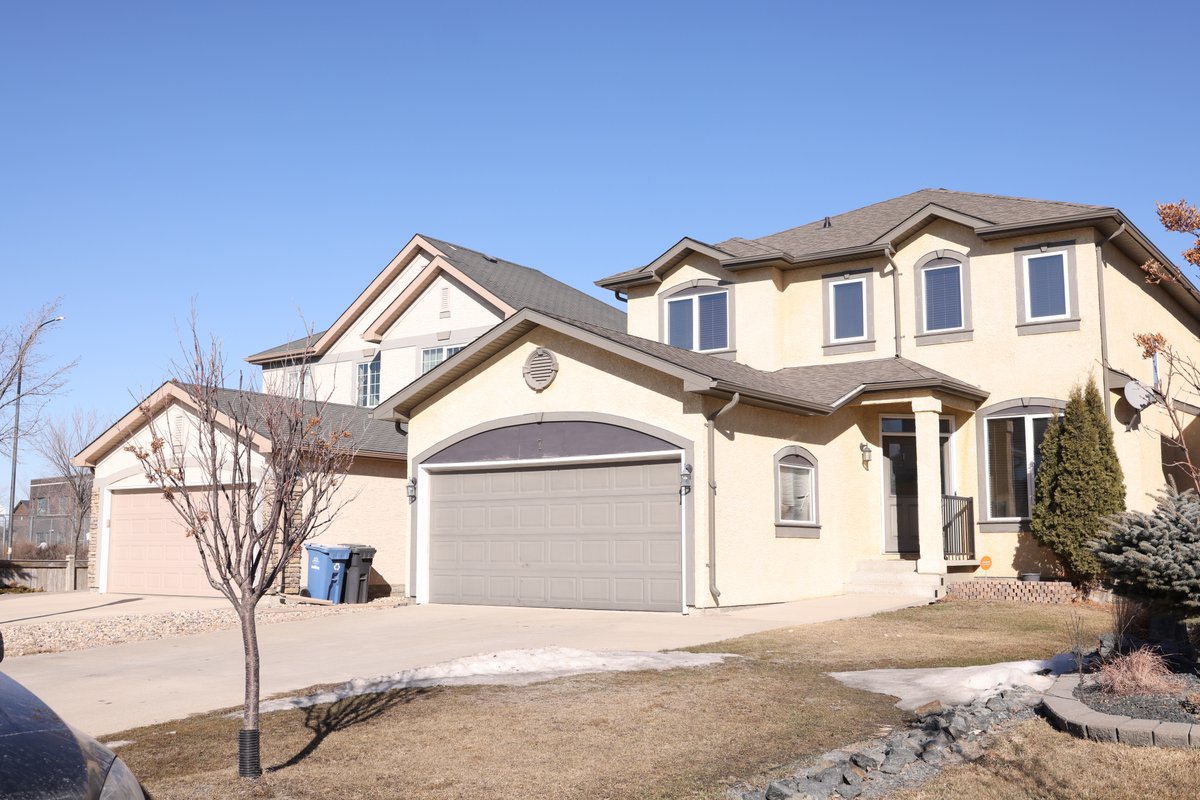 Relaxing 4BR Escape | BBQ, Trails, Big TV & More