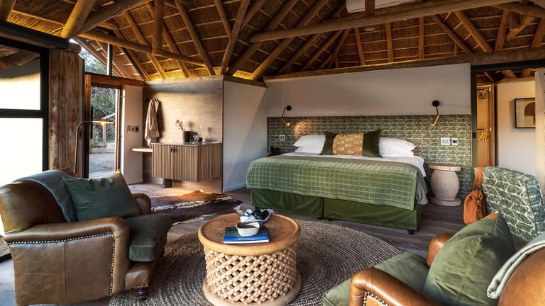 Kwandwe Private Game Reserve - Great Fish River Lodge - Nine Luxurious Suites