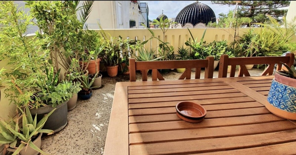 Entire 3-floor Building in the Heart of Psyrri gallery image 4