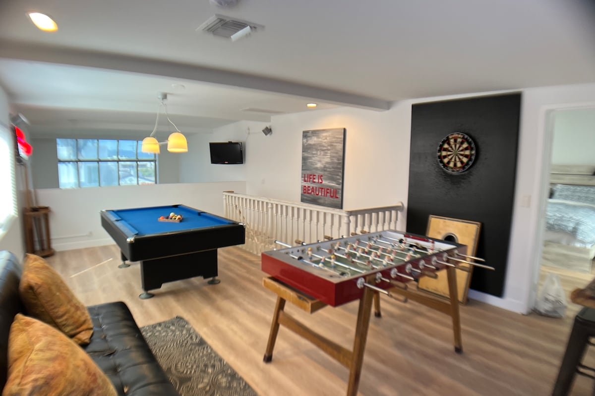 Beach Condo with Game Room 3BR/3BA gallery image 3