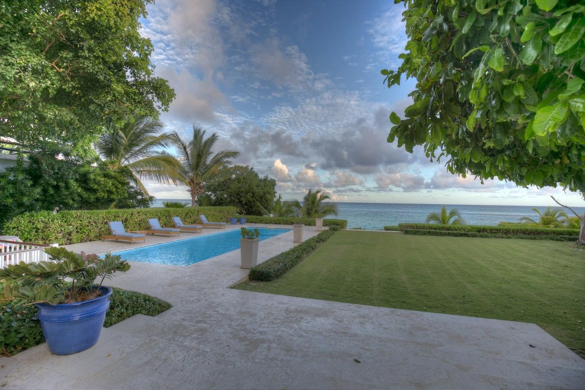 Marina 4 Oceanfront Villa gallery image 4