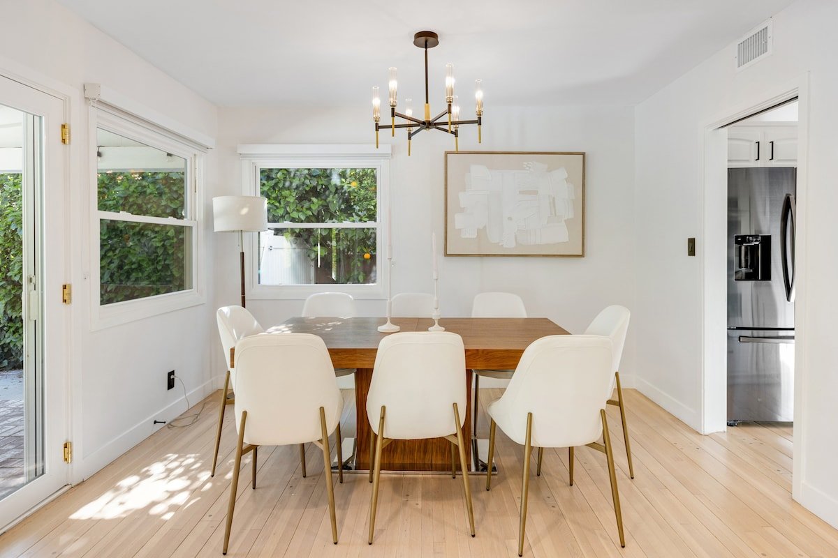 LA Modern Vacation Retreat *New Listing* gallery image 5