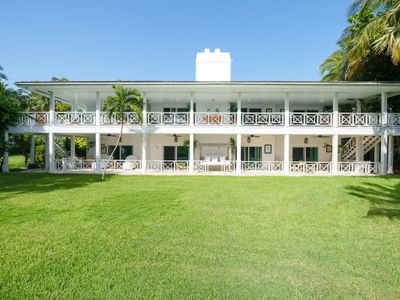 Three Bees Estate Beachfront Gem