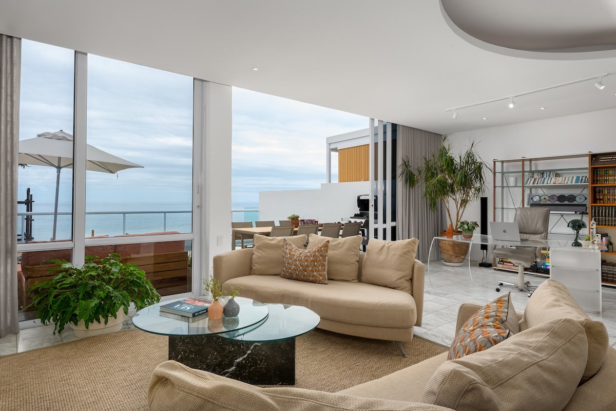 Private Clifton Escape | Pool, Jacuzzi & Butler gallery image 4