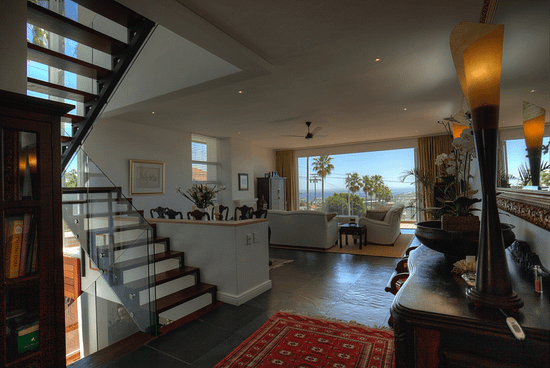 Photo 2 of Villa Protea accommodation in Fresnaye, Cape Town with 3 bedrooms and 3 bathrooms