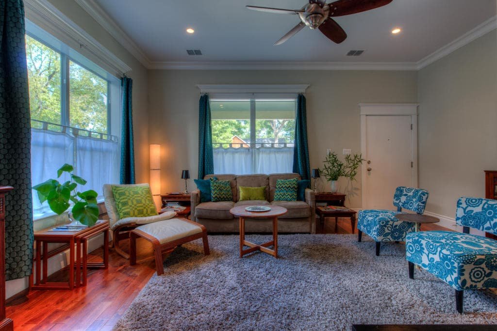 Circa 1899 Luxe Spa House – Walk DT gallery image 3