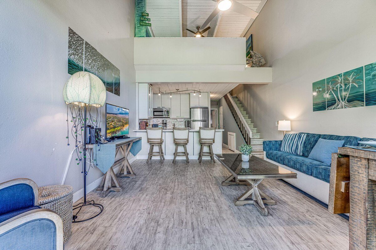 Great location, Stylish Beachy Condo With Upgraded gallery image 2