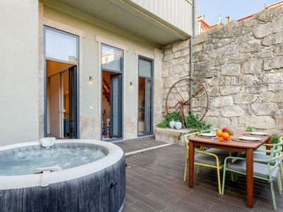 Invictus Escape – Jacuzzi & Charm in the City