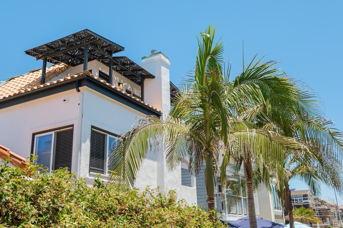 Beachy Keen Townhome on Jersey Crt! Steps to Sand gallery image 2