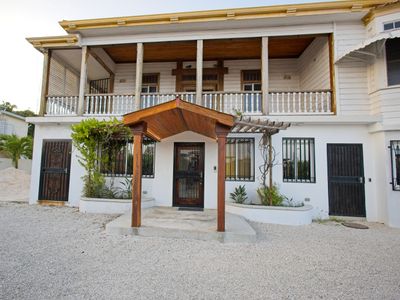 SeaView 7 Bed 7 Bath Apartment in Belize City