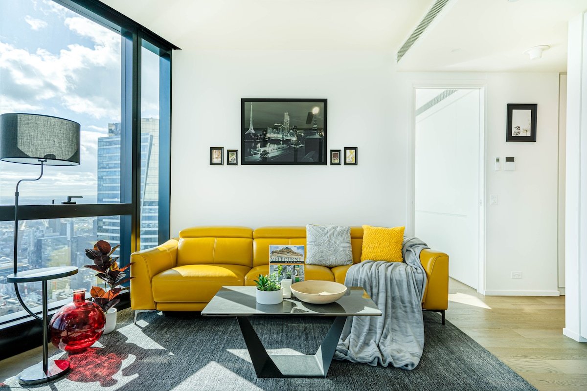 Pinnacle of LV85 3BR high-rise living#Australia108 gallery image 3