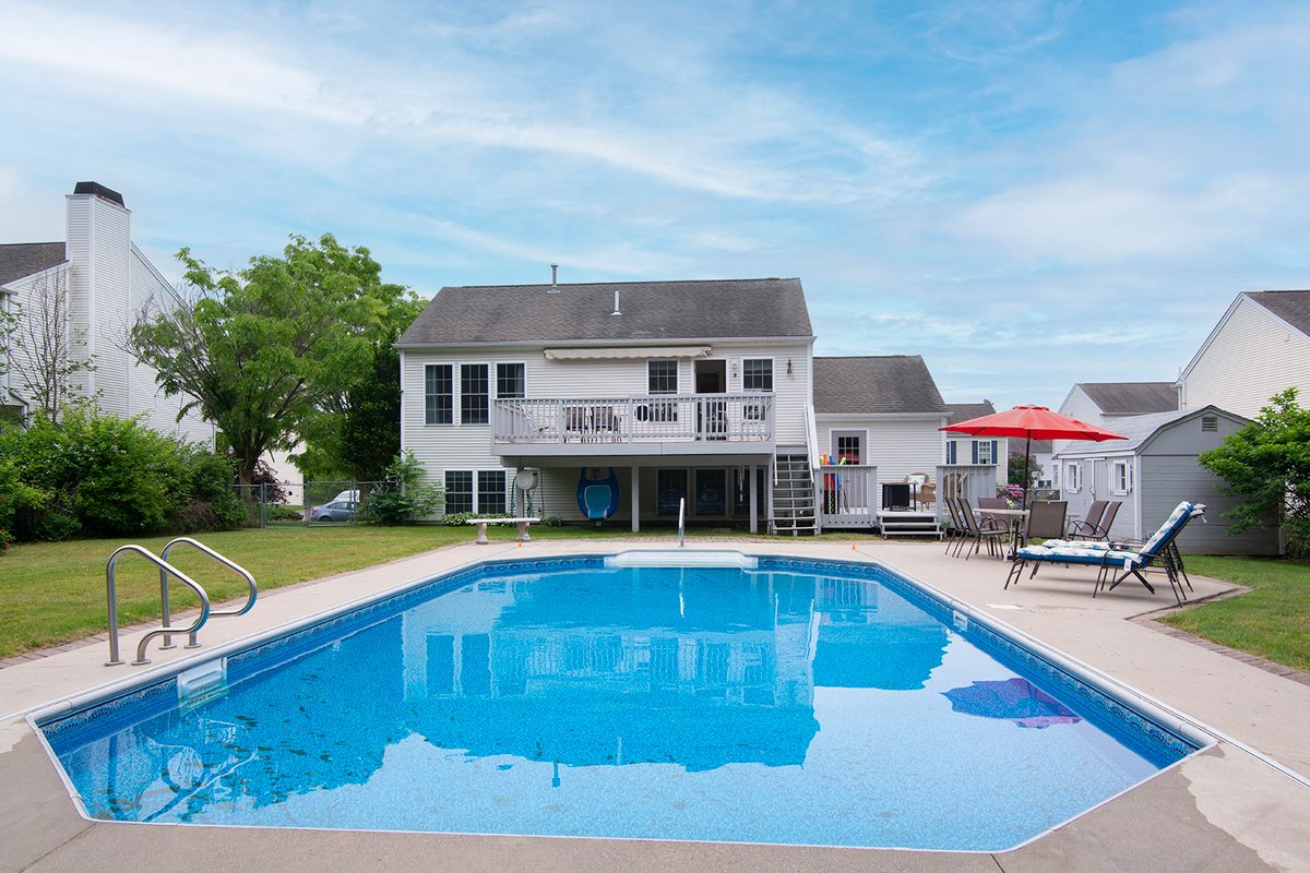 Saltwater POOL and BEACH PASS