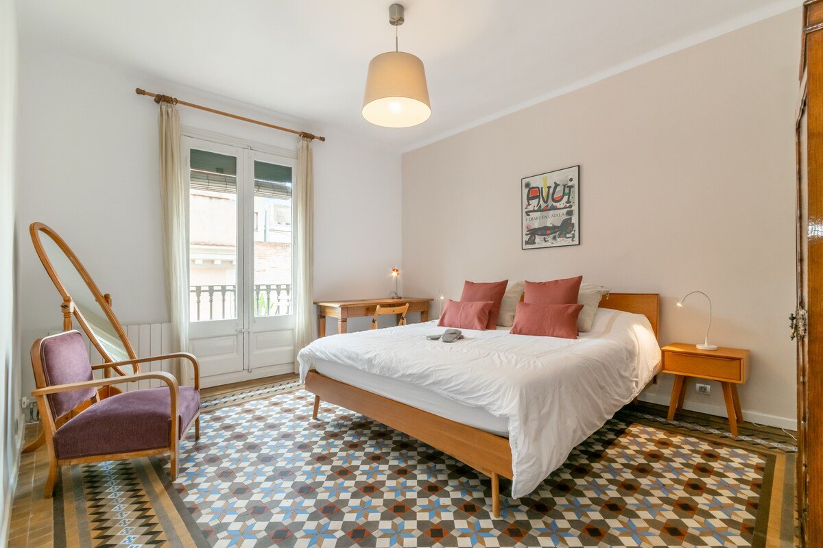 Gothic, Ramblas Pç.Reial Attic 3 bedrs. NSF7 gallery image 3