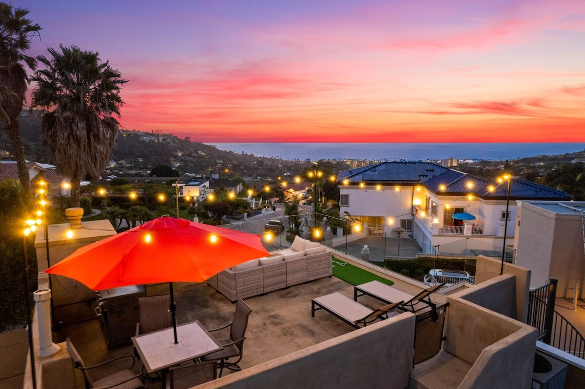 Oceanview Luxe Retreat | Rooftop Patio Heated Pool gallery image 3