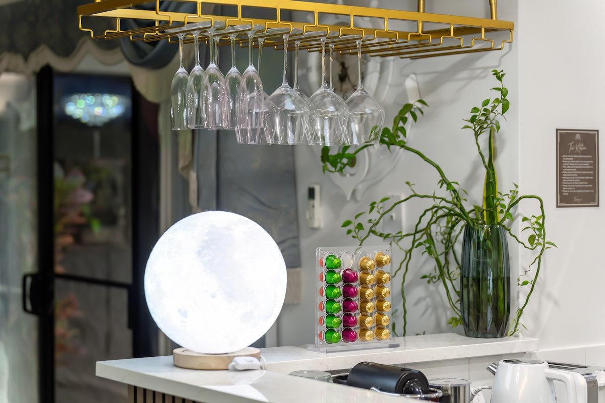 Equitice Winter Moonlight Villa gallery image 4