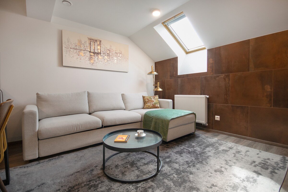 Trendy Unique Apt in Prague wth A/C – CORU House gallery image 5