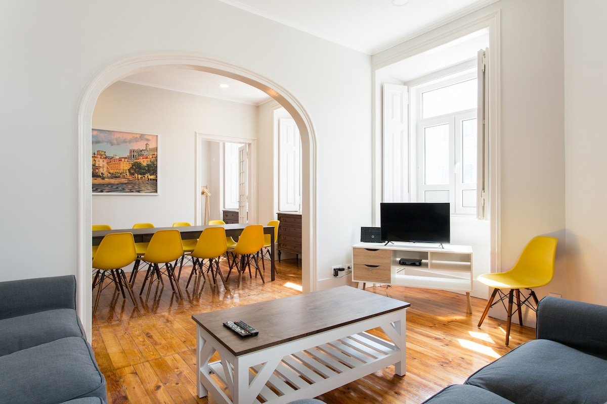 Lisbon Comfy Apartment III – Metro at the door gallery image 2