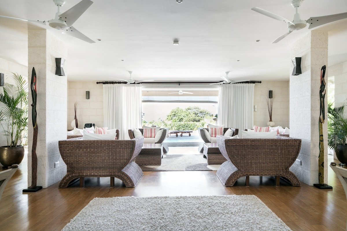 Tom Tom gallery image 4