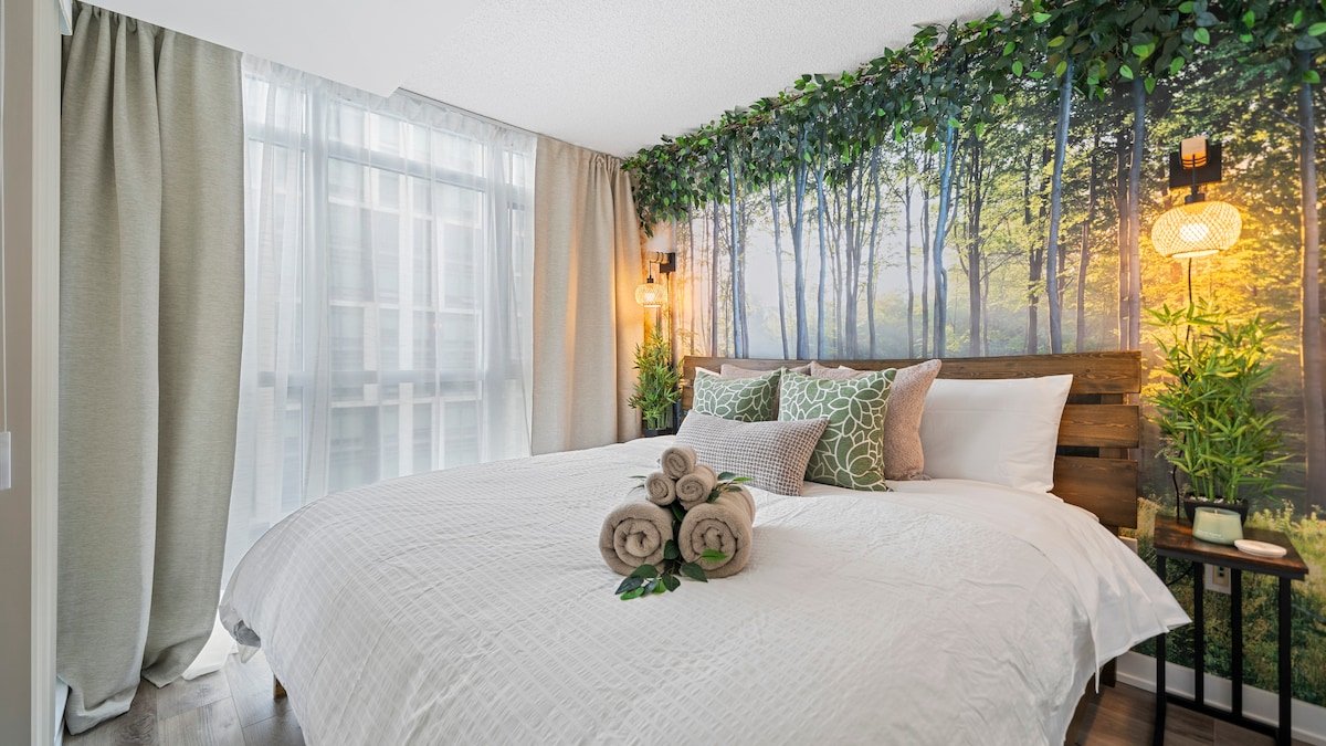 Boho Forest Escape King Bed 3BR + Free Parking DT gallery image 3