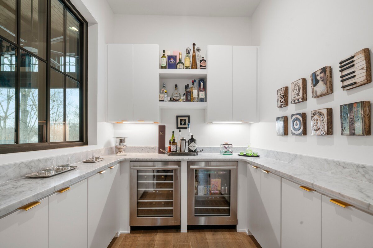 Summer Flash Sale* I Above Starburst Estate | Pool gallery image 5