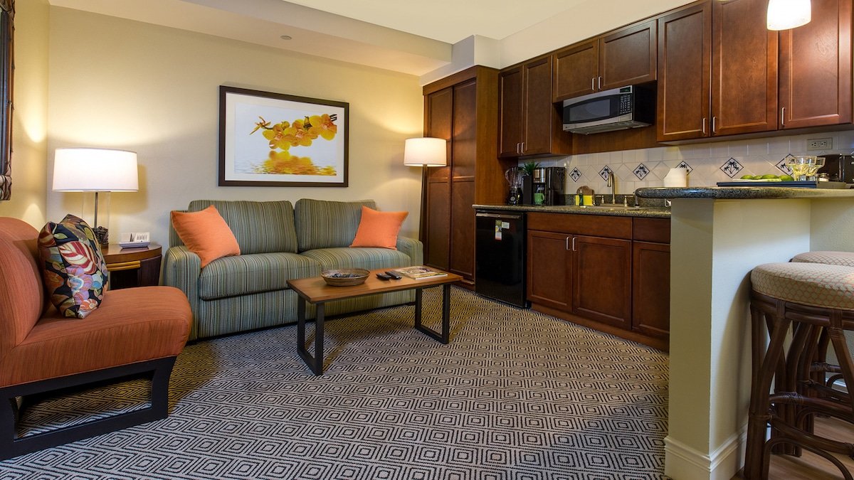 Tahiti Village 2BR – Lazy River, Pool, Balcony gallery image 5